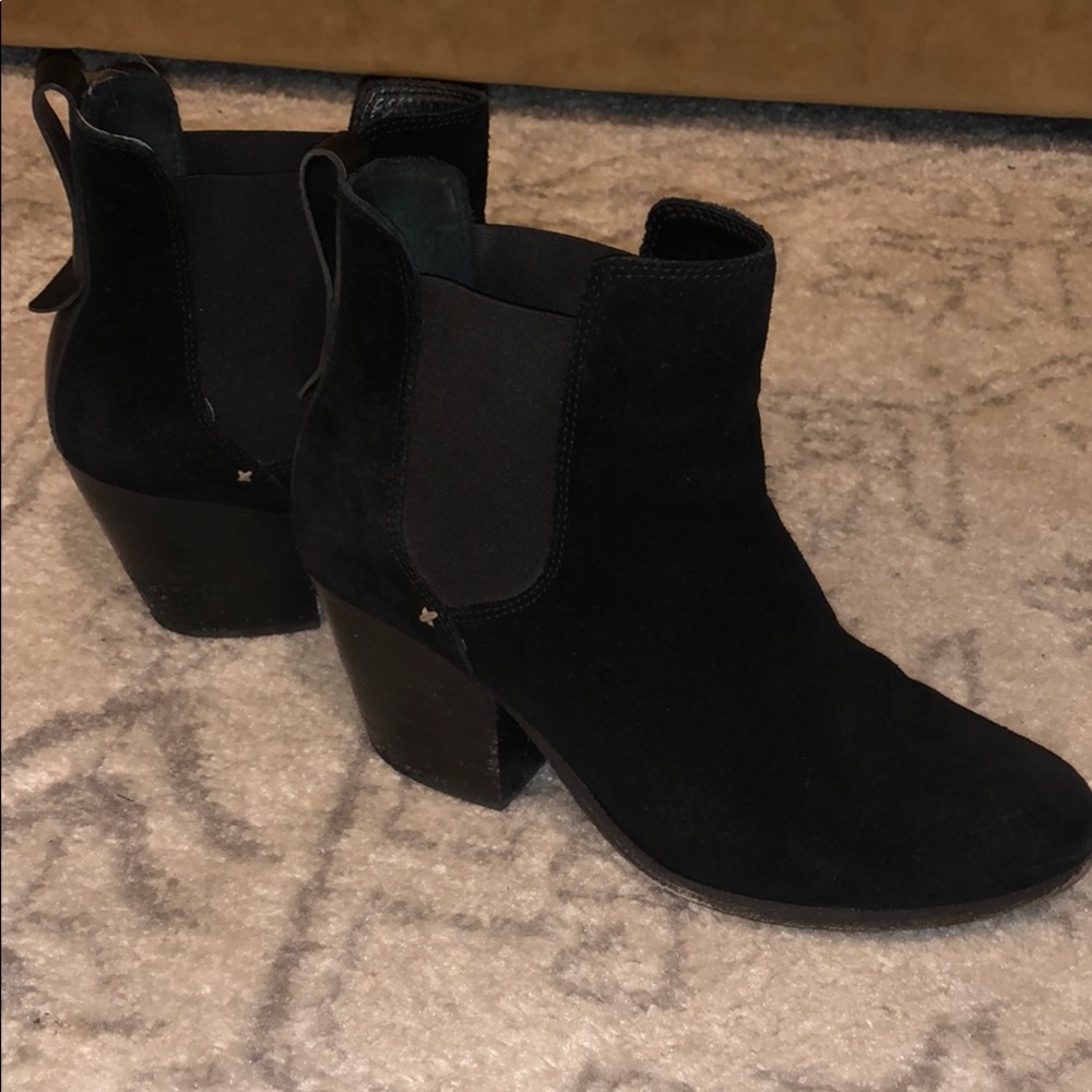 Rag and bone suede Devon boots.